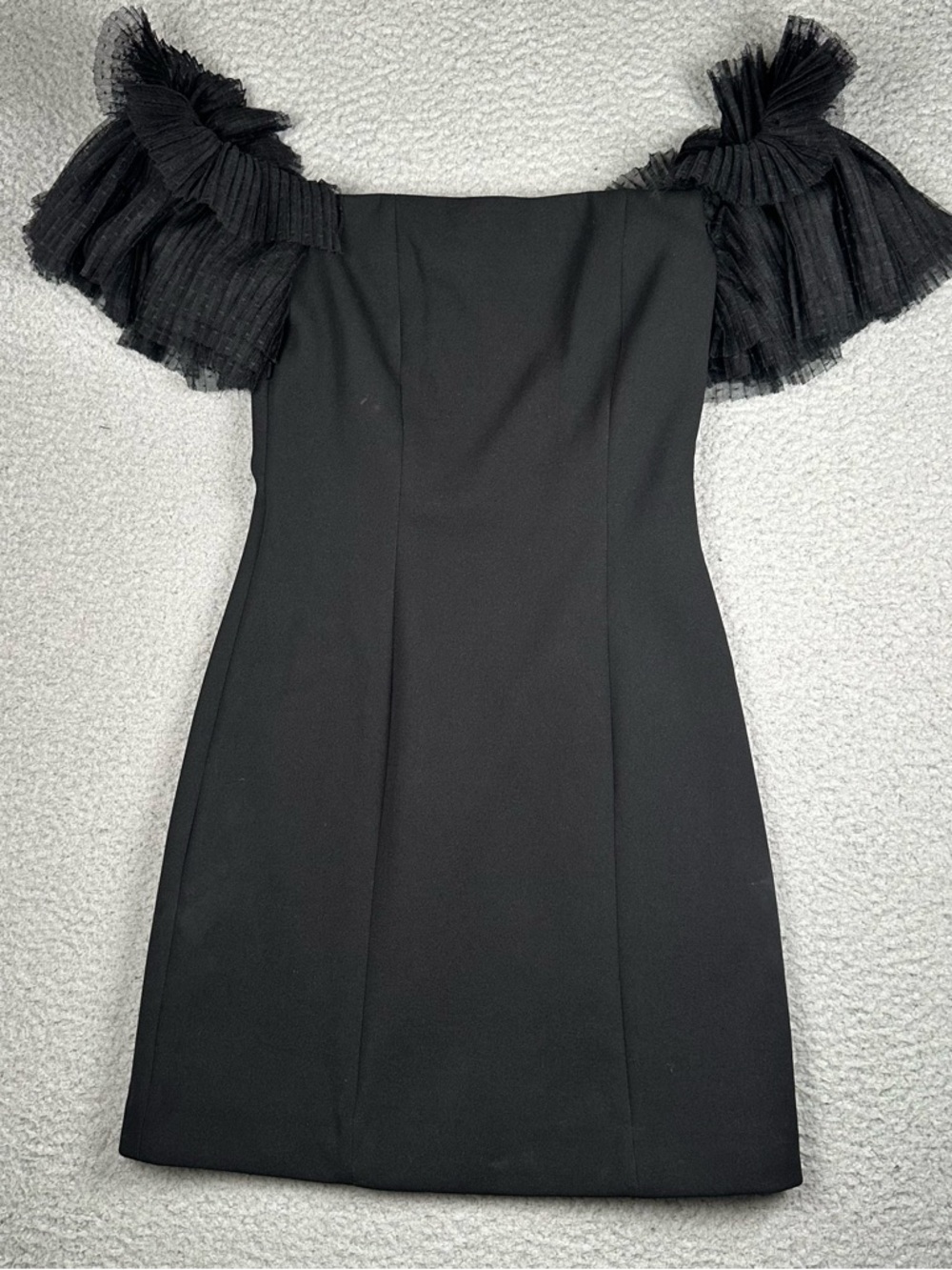 Elliatt Black Ruffle Sleeve Mini Dress XS Off Shoulder Tulle Bodycon Formal Chic